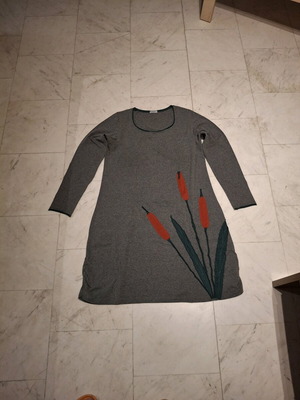 Grey Simple Fashion dress like new with green details
