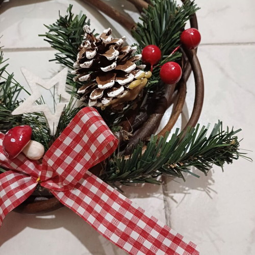 Christmas wreath used with star, pine cones and mistletoe 25cm