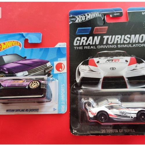 Hot Wheels Collectible 2-Pack – Nissan Skyline RS (KDR30) & '20 Toyota GR Supra