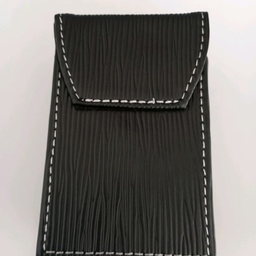 Black cigarette case new with automatic magnetic metal lid