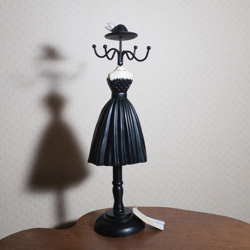 Clayre & Eef Display Mannequin Jewelry Stand new, black and red