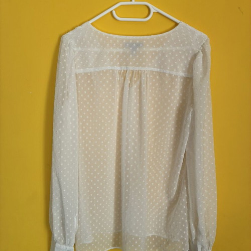 H&M Cream Sheer Swiss Dot V-Neck Blouse Small, like new