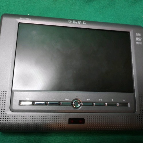 Sevic DVD player used with charger and carrying case