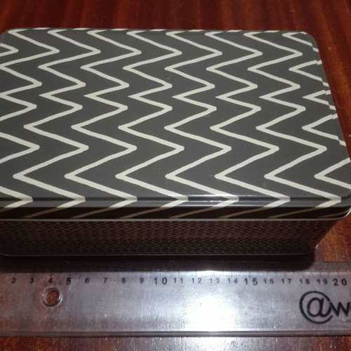 Metal tin Costa Navarino used