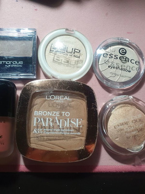 L'Oreal bronzer set used, 4 single eyeshadows tested, Mon Reve lip mousse new