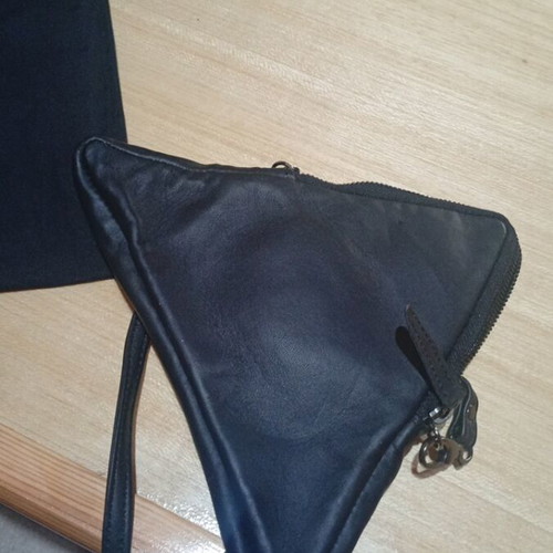 Georgina Skalidi crossbody bag like new, black with white detail
