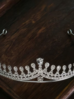 Bridal tiara with crystal silver rhinestones unused