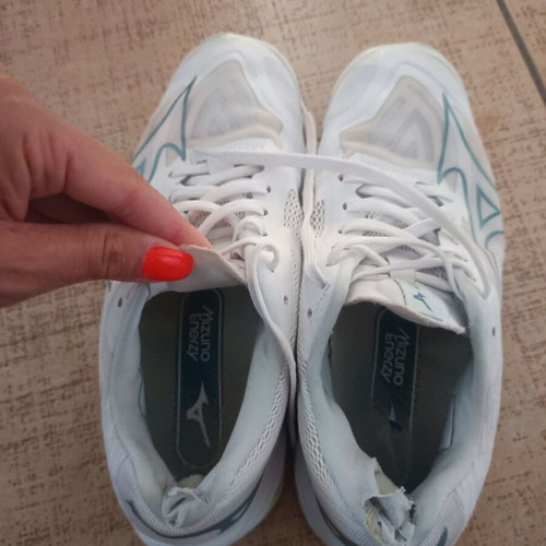 Mizuno Wave Lightning Z7 volleyball shoes used, women's size 38, white