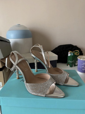 Alessandra Bruni silver pumps like new, size 38
