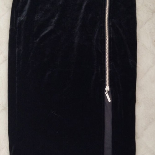Guess skirt new black plush with zipper size M