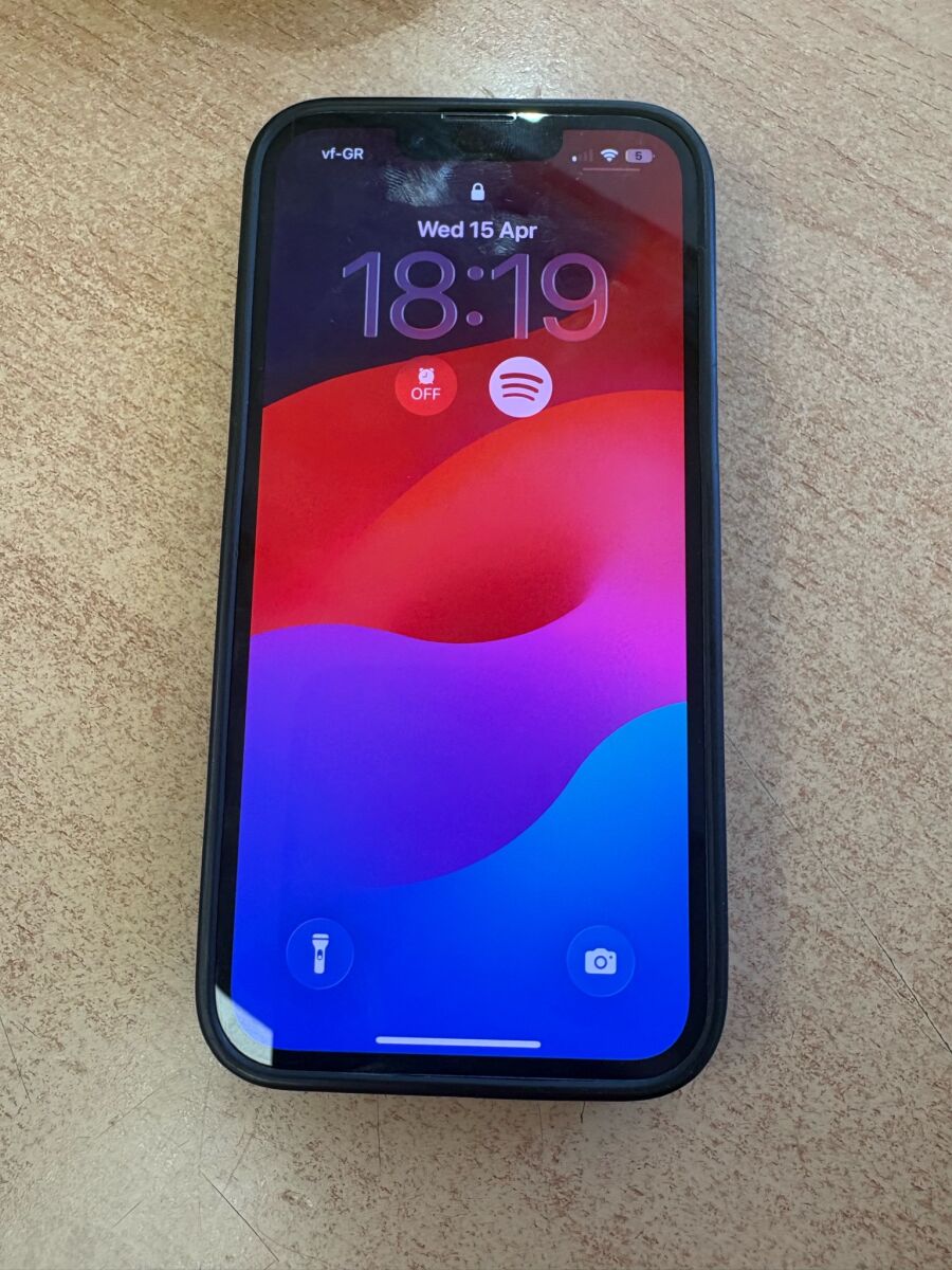 Iphone 13 used midnight blue 256GB with… - € 220,00 - Vendora.cy