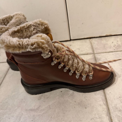 Zara winter brown fur ankle boots like new, size 37