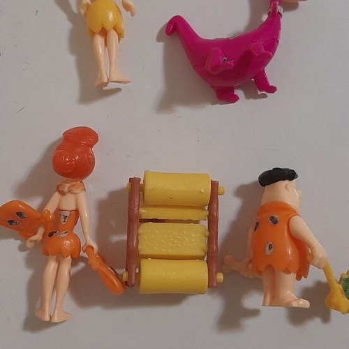 Vintage '90 Flintstones figure set of 5, like new, assembled