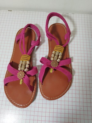 Fuchsia low Boho sandals like new, size 37