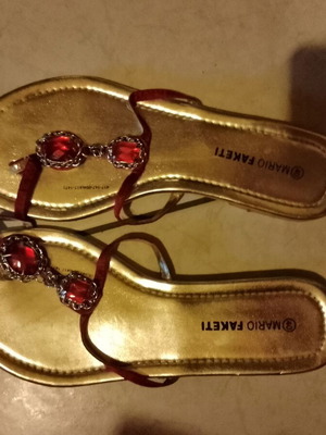 Mario Faketi flip flops like new, gold with red stones size 40