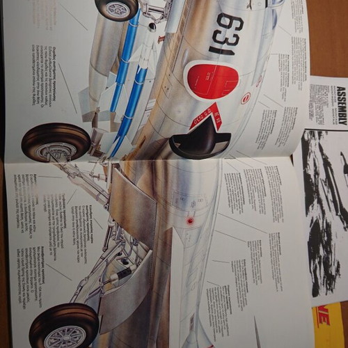 Airplane magazine issues 2 to 7 like new