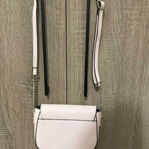 Pink shoulder bag like new with strap