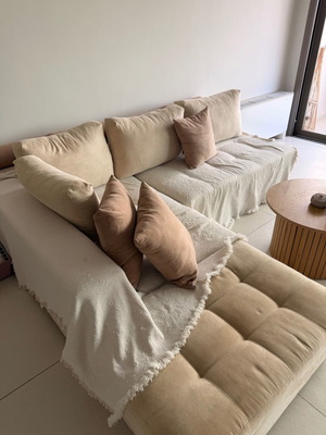 Corner sofa like new