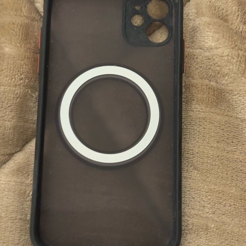 iPhone 11 cases like new, set of 2