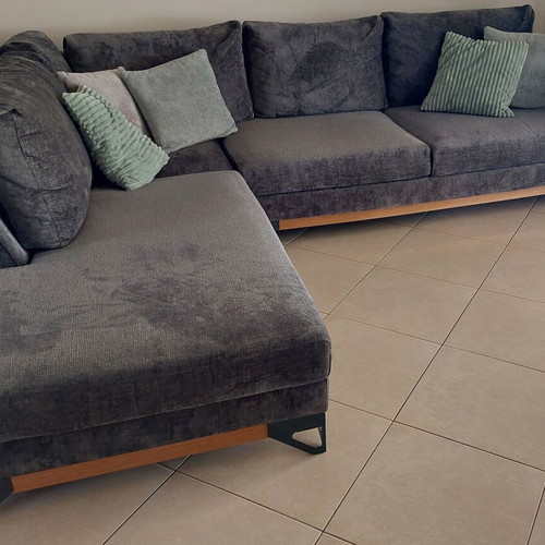 Sofa new, dimensions 310x230 cm