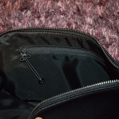 Lululemon bag wallet black used neoprene with zipper and carabiner