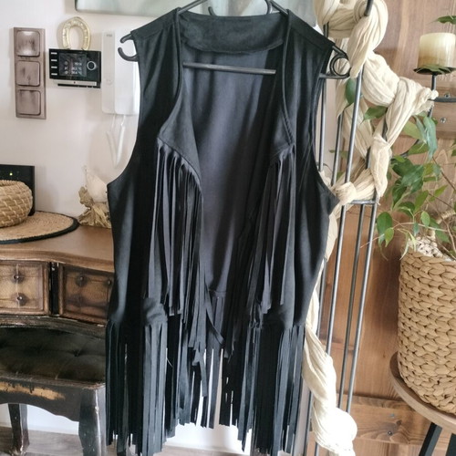 Velvet vest with fringes like new, black