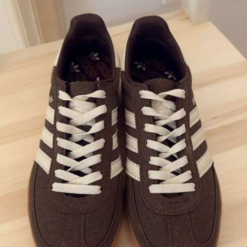 Adidas sneakers brown size 40