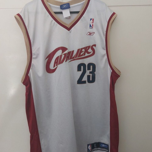 Lebron James Cavaliers vintage Reebok jersey used, size large
