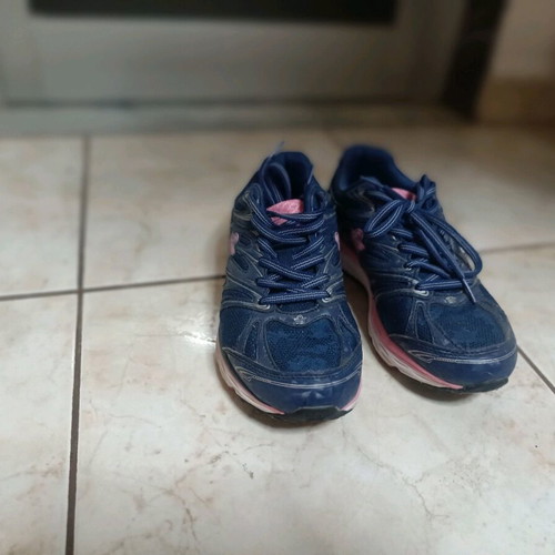 Admiral women's athletic shoes used size 37