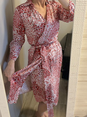 BSB Collection dress with red and white animal print, like new, size 40