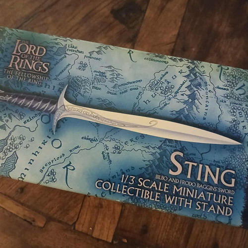 Lord of the Rings Sting collectible miniature sword 1/3 scale with stand new