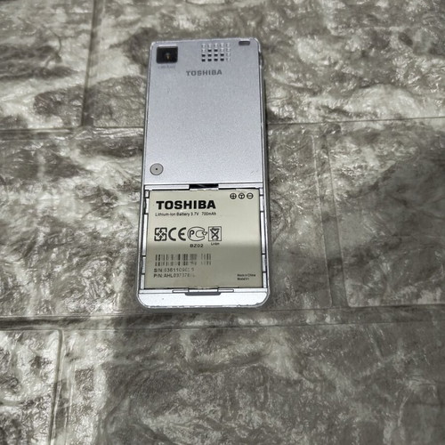 Toshiba TS608 phone with battery of unknown functionality