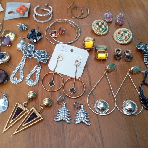 Earrings set, mixed new and used