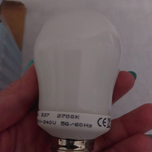 Lamp E27 9W 2700k new, energy saving
