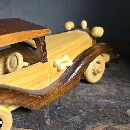 Collector wooden car like new