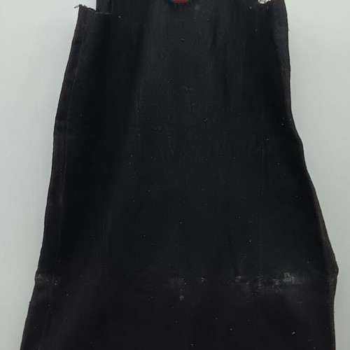 Collectible wool dress used with simple collar