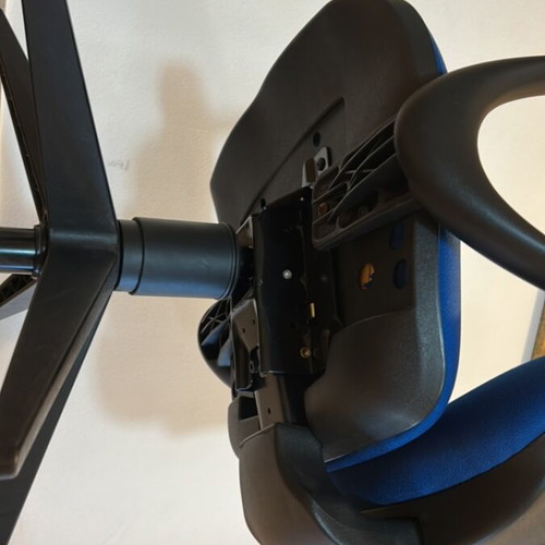 Blue hydraulic office chair with wheels and mechanism
