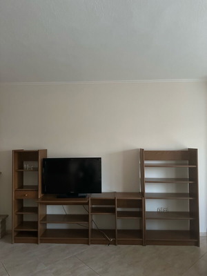 Έπιπλο τηλεόρασης με βιβλιοθήκη σαν καινούργιο