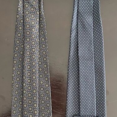 Set of 2 men's ties Pierre Cardin and Andrew’s Ties like new