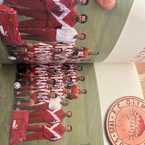 Year book Ολυμπιακός 1997-1998 σαν καινούργιο, σπάνιο συλλεκτικό