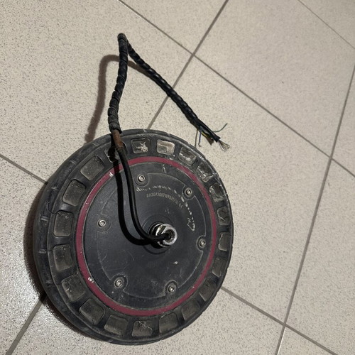 Urban Glide 350W Motor used with solid tire, fully functional
