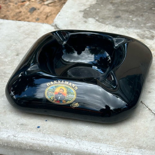 Dannemann El Noble Cigarro ashtray used, black color