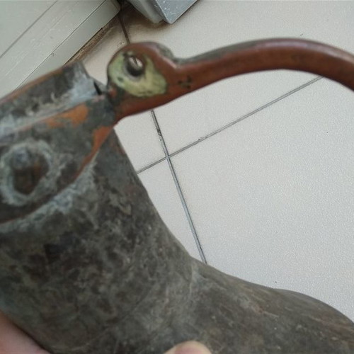 Μπακιρένιο γκιούμι μεταχειρισμένο παλιάς εποχής χειροποίητο