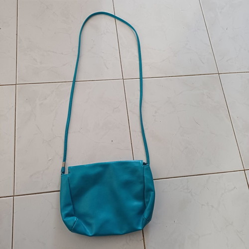Crossbody bag TerraNova like new, blue turquoise