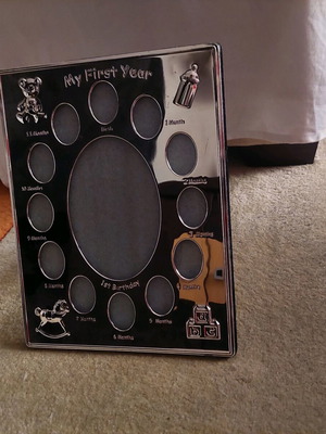 Newborn photo frame used for each month up to 1 year