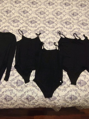 Black cotton bodysuits size M like new, pack of 5 pieces