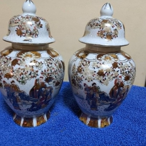Set of 2 Japanese ceramic art vases used