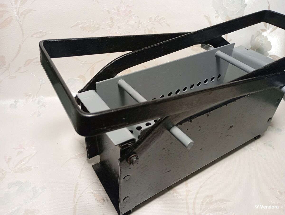 Χειροκίνητη πρέσα μπρικέτας χαρτιού μεταχειρισμένη