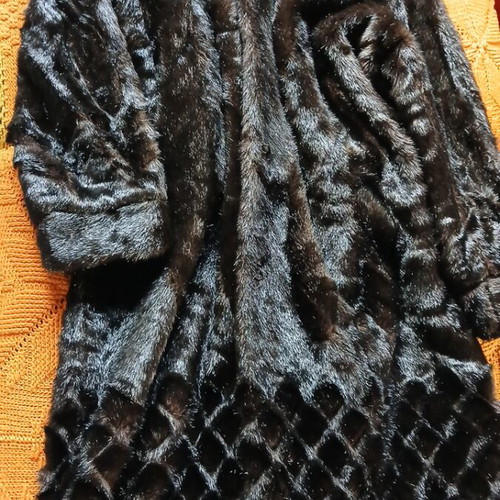 Women's fur coat used, size XXL