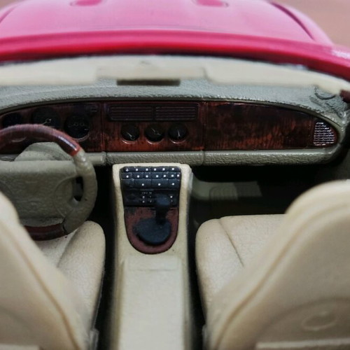 Maisto Jaguar XKR 1998 Special Edition like new